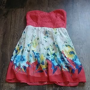 Strapless dress